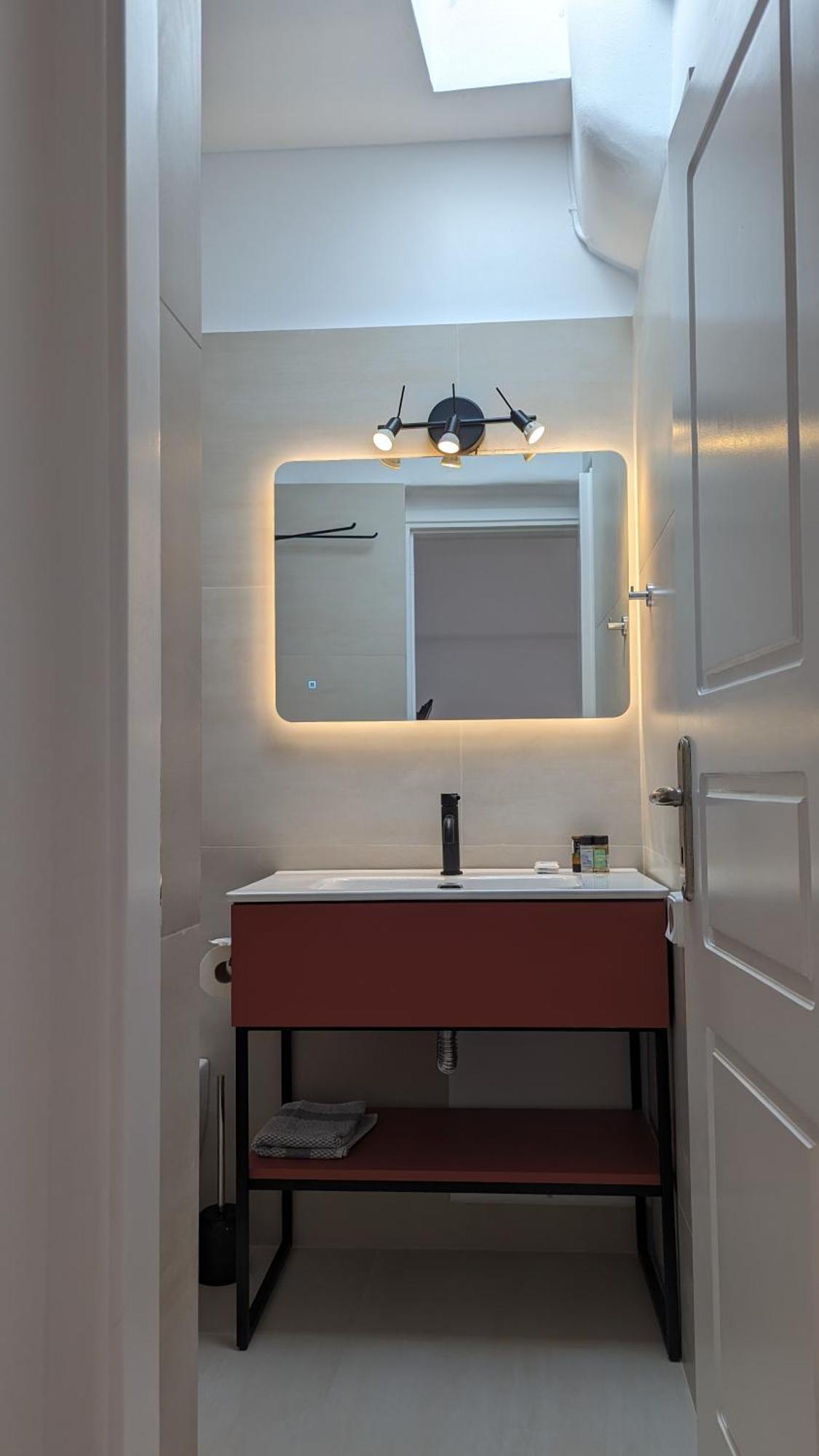 Arodou Studio And Apartment Mykonos Town Bagian luar foto