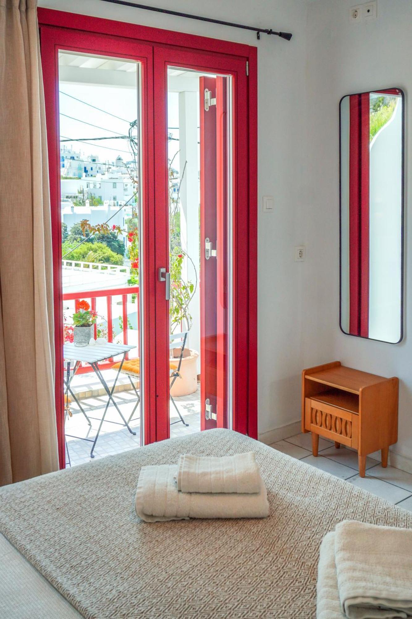 Arodou Studio And Apartment Mykonos Town Bagian luar foto