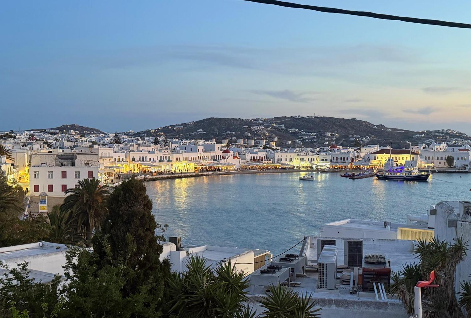 Arodou Studio And Apartment Mykonos Town Bagian luar foto