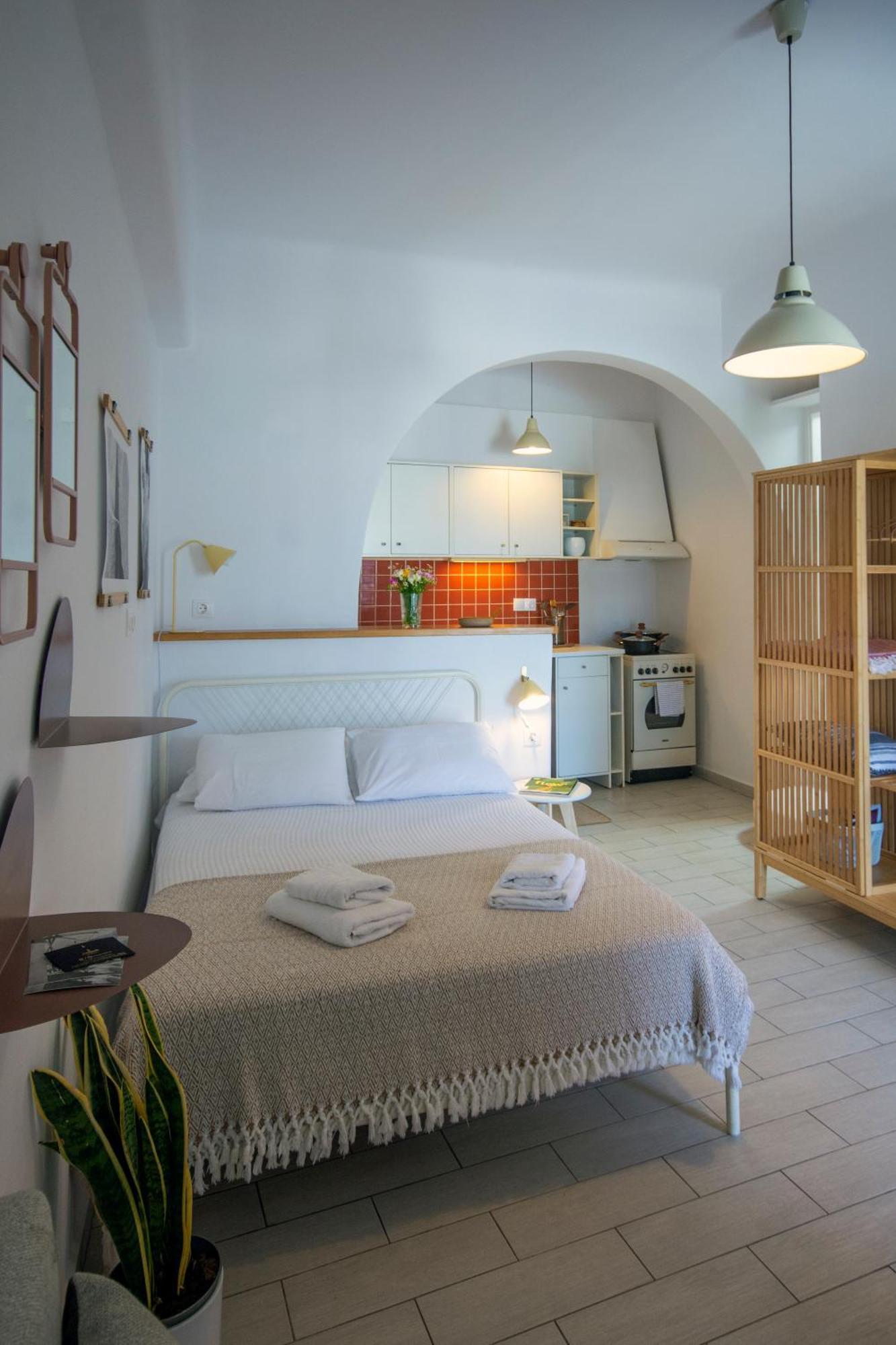 Arodou Studio And Apartment Mykonos Town Bagian luar foto