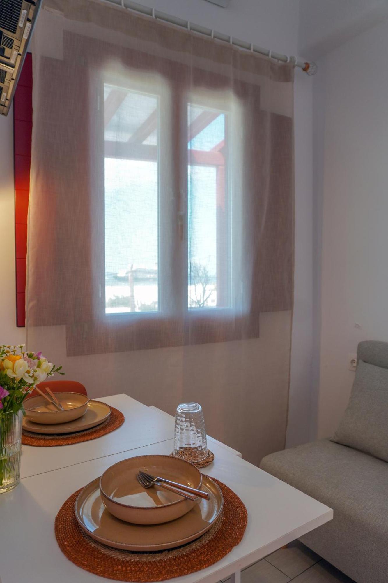 Arodou Studio And Apartment Mykonos Town Bagian luar foto