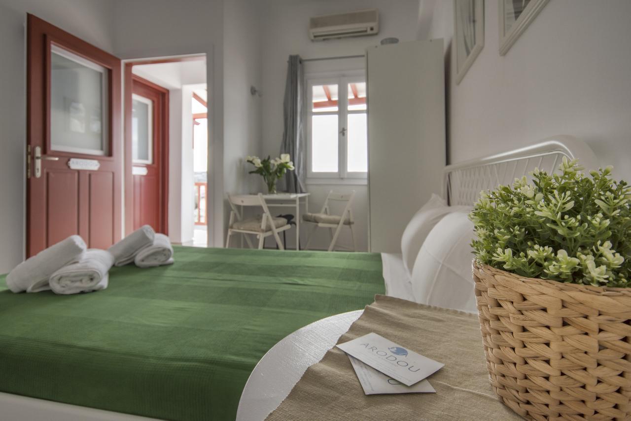Arodou Studio And Apartment Mykonos Town Bagian luar foto